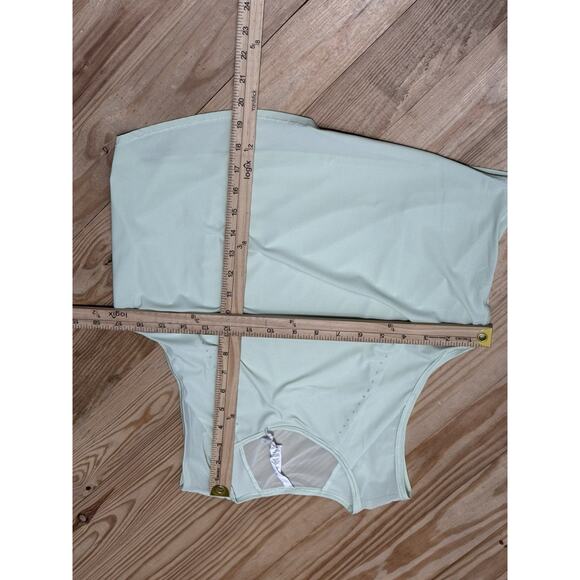 Lululemon Swift Ventilated Running Tank TopScream Green Light Women’s Size 8 - Picture 5 of 7